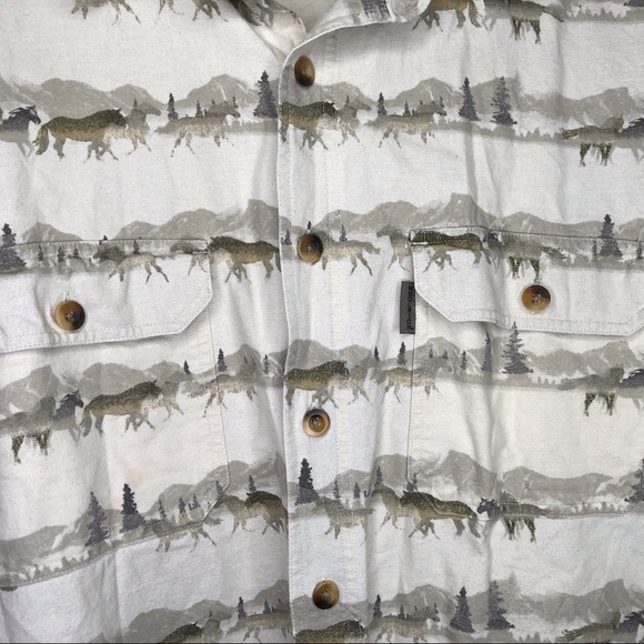 Woolrich Horses Button Front Long Sleeved Large - Picture 4 of 6
